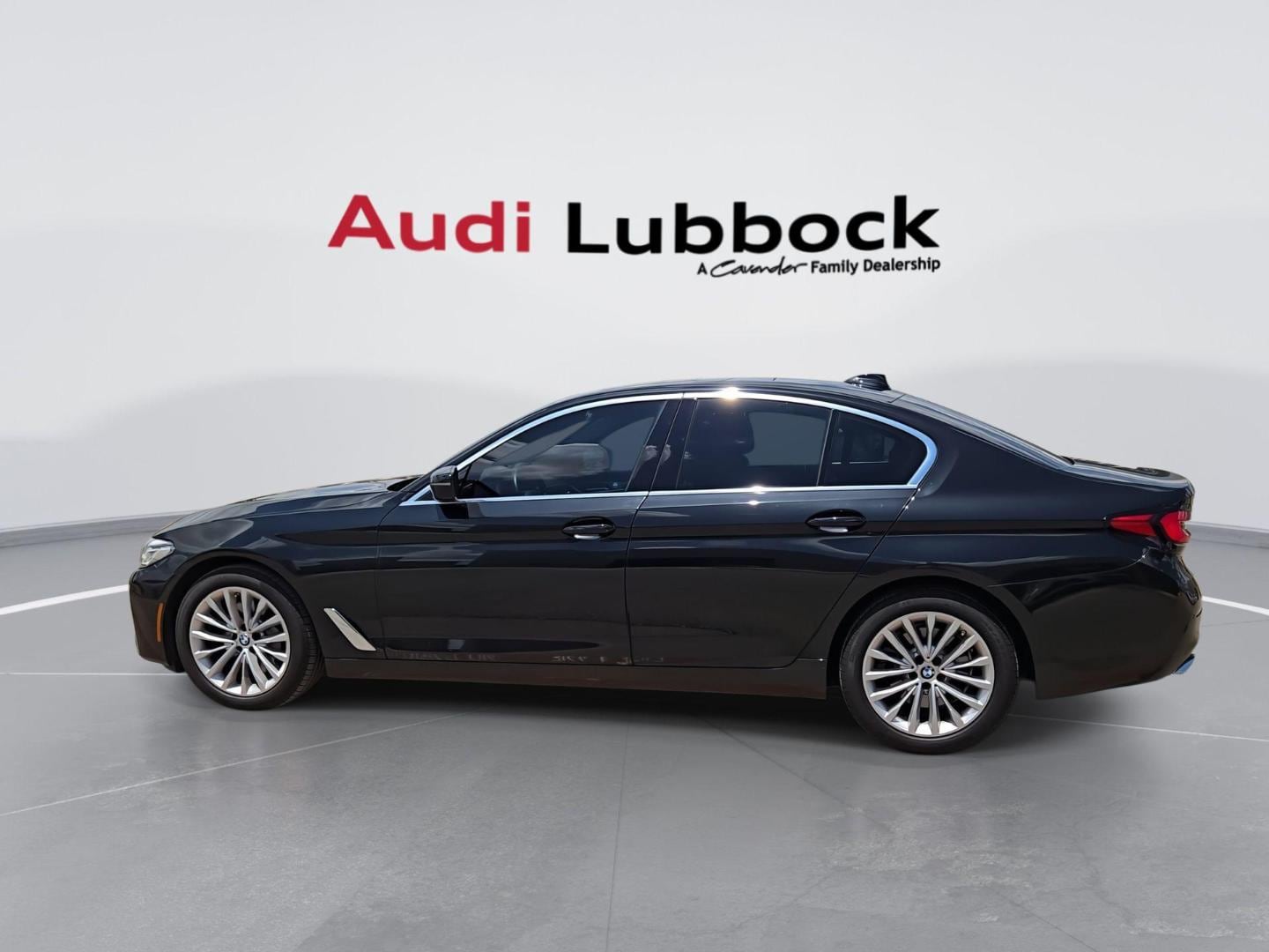 2023 BMW 5 Series 530i - Photo 6