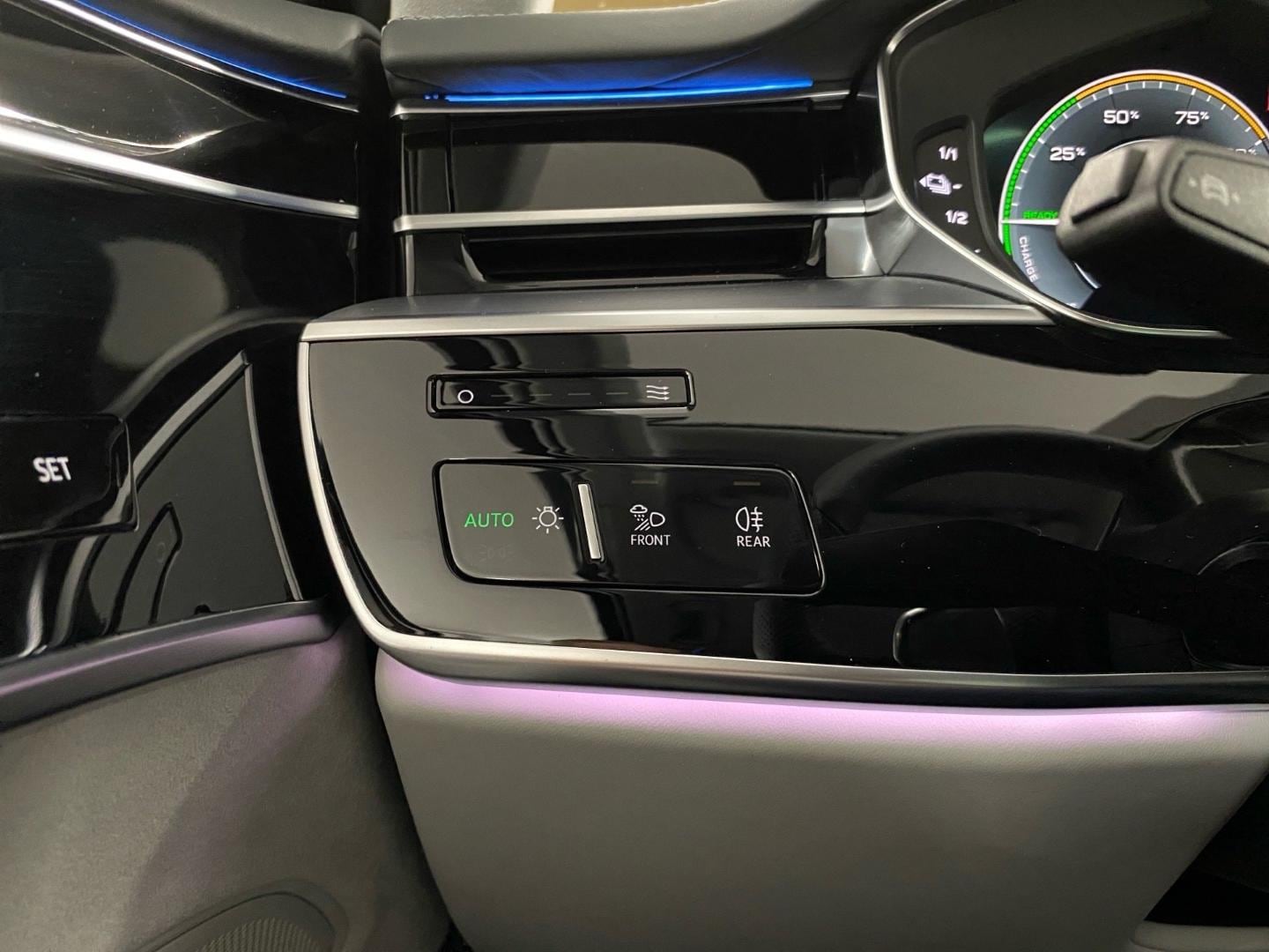 Bild über Audi A8 L TFSI e 60 TFSI e quattro 340 kW tiptronic - für weitere Informationen kontaktieren Sie den Audi Partner