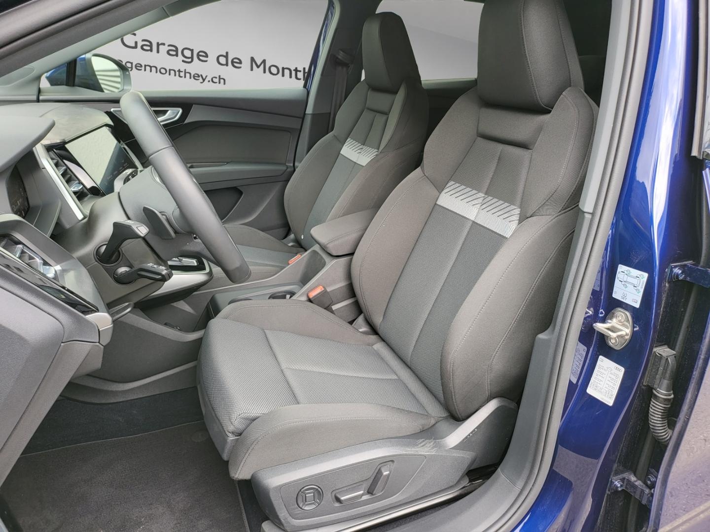 Bild über Audi Q4 e-tron 40 e-tron 150,00 kW - for more details contact your dealer