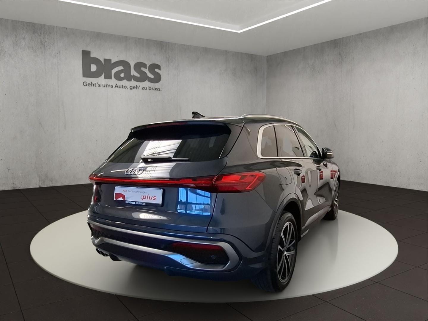Bild über Audi Q5 SUV TDI quattro 150 kW S tronic - für weitere Informationen kontaktieren Sie den Audi Partner