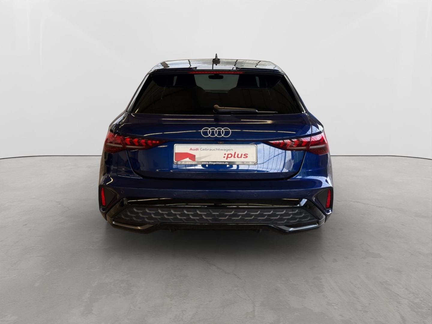 Bild über Audi A3 Sportback S line 35 TFSI S tronic - für weitere Informationen kontaktieren Sie den Audi Partner