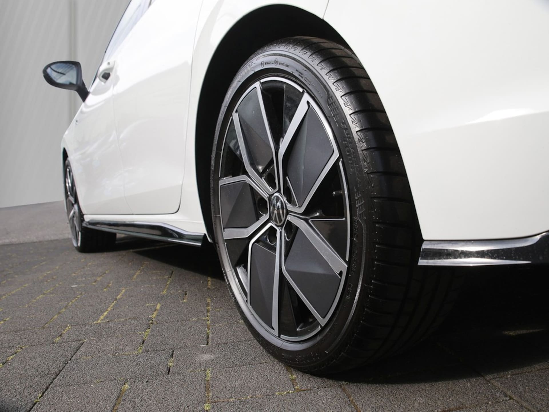 Volkswagen Golf R-Line