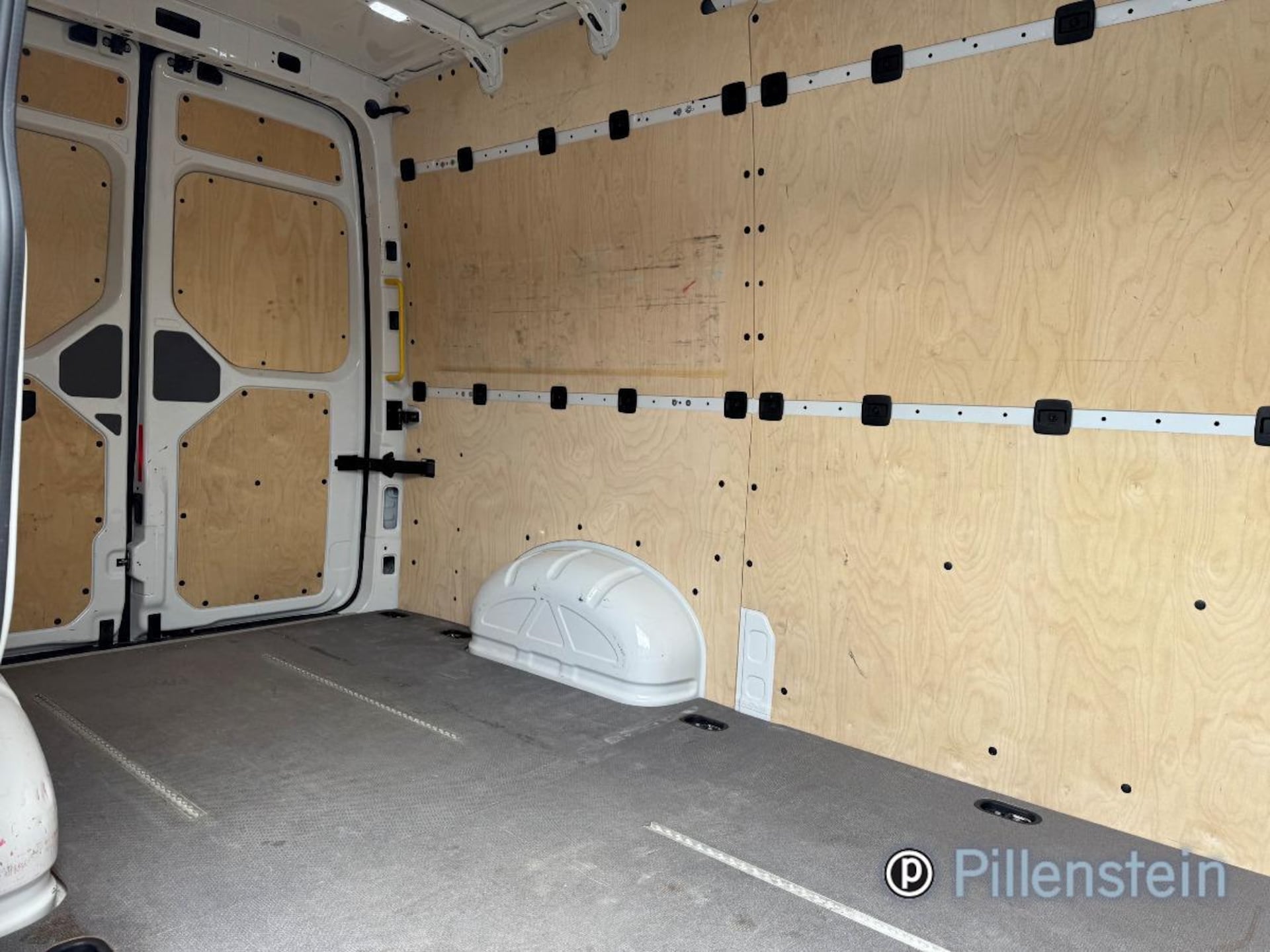 Volkswagen Crafter Kasten mittlerer Radstand