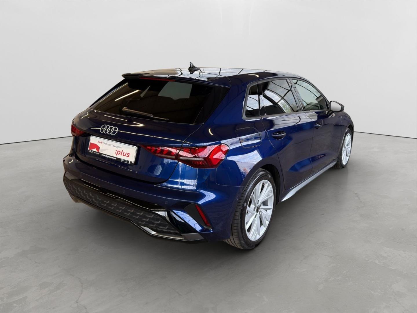 Bild über Audi A3 Sportback S line 35 TFSI S tronic - für weitere Informationen kontaktieren Sie den Audi Partner