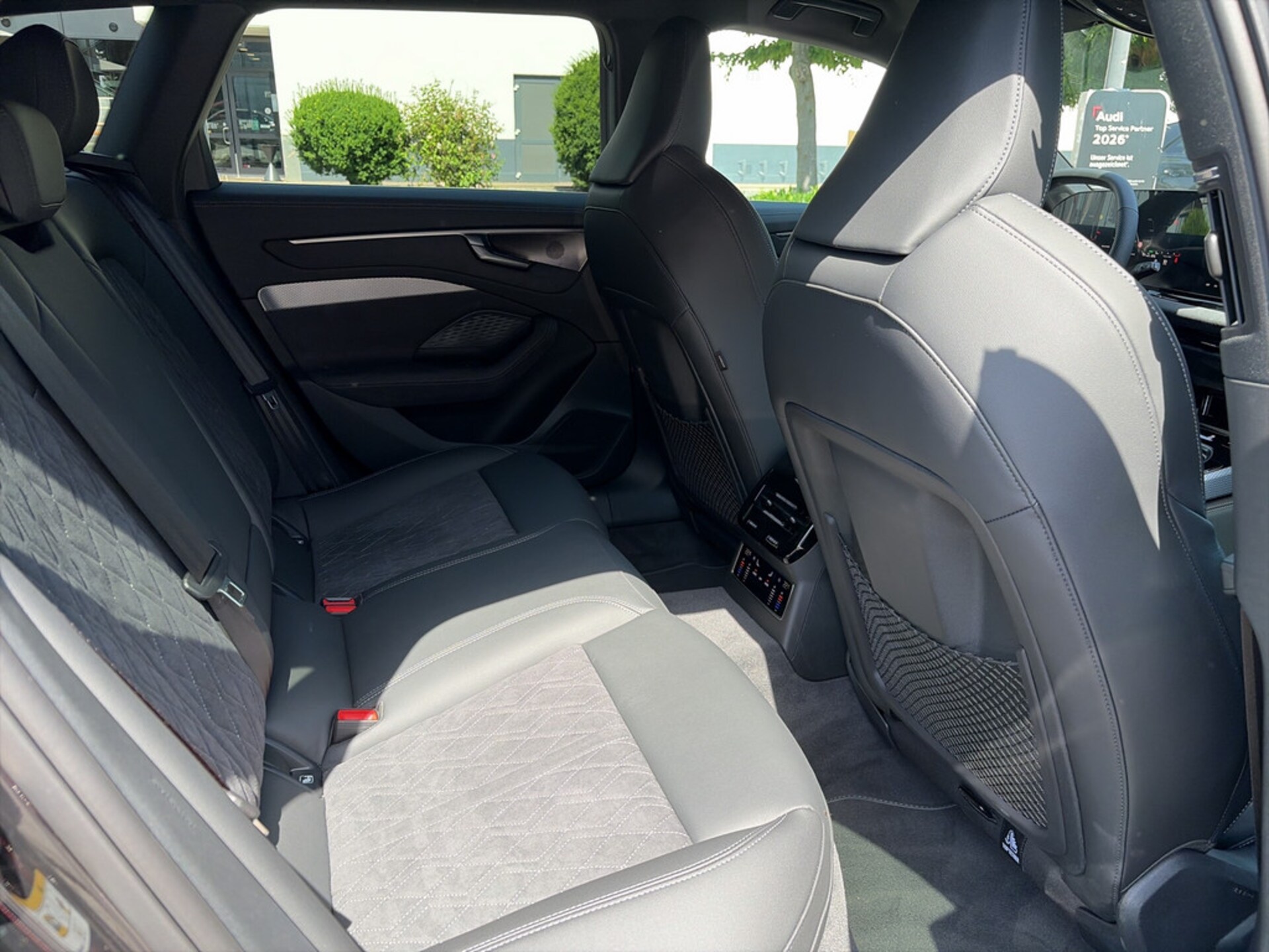 Audi A6 Avant edition one