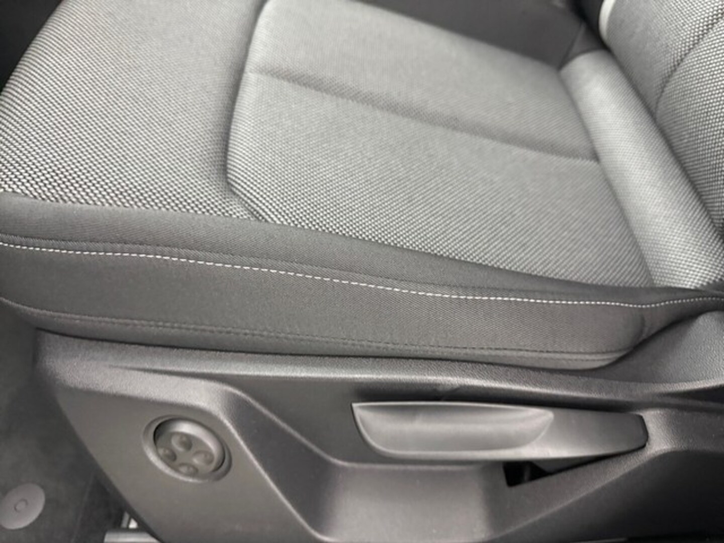 Bild über Audi Q2 S line 35 TFSI S tronic - für weitere Informationen kontaktieren Sie den Audi Partner