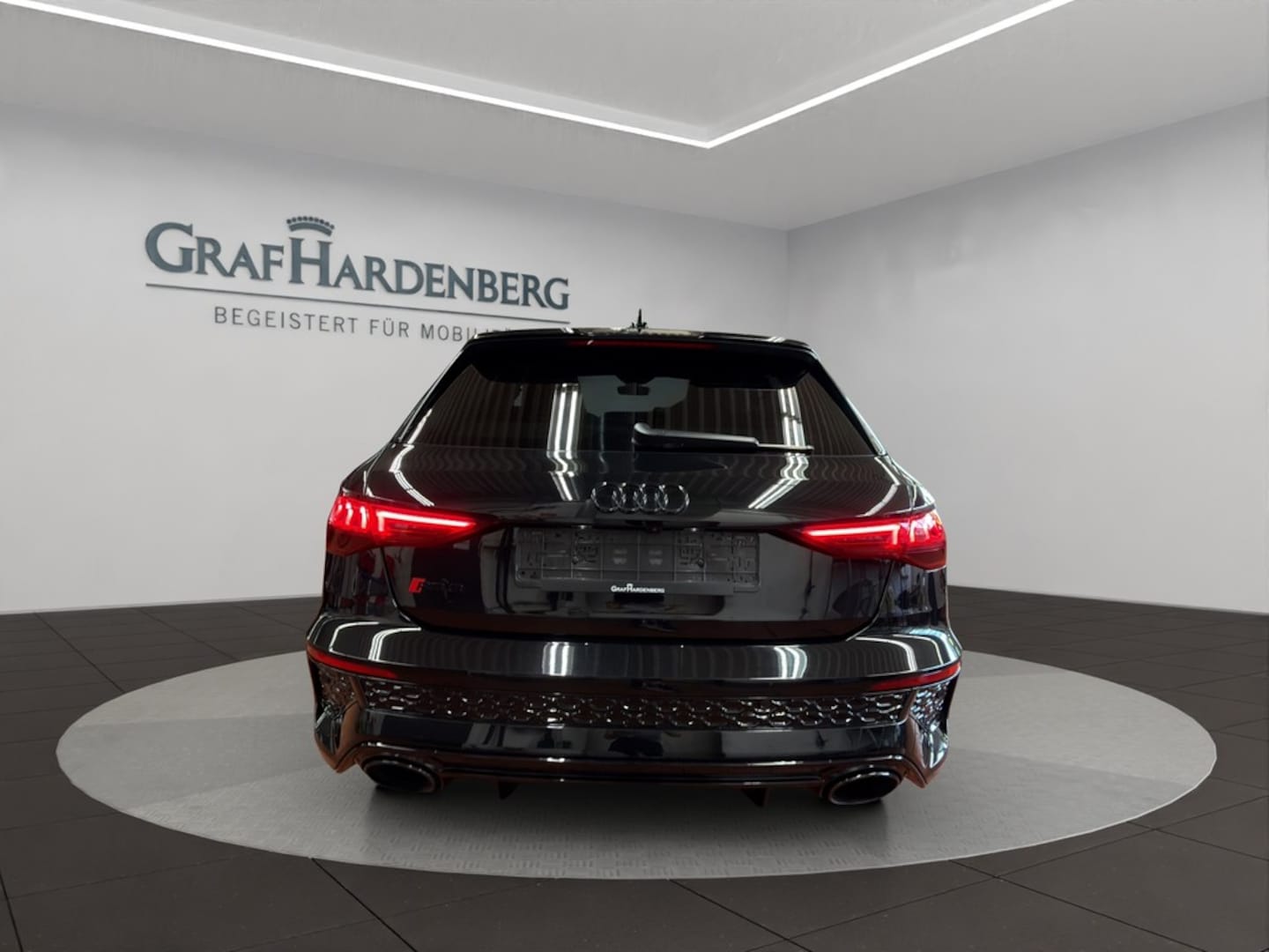 Bild über Audi RS 3 Sportback TFSI quattro S tronic - für weitere Informationen kontaktieren Sie den Audi Partner