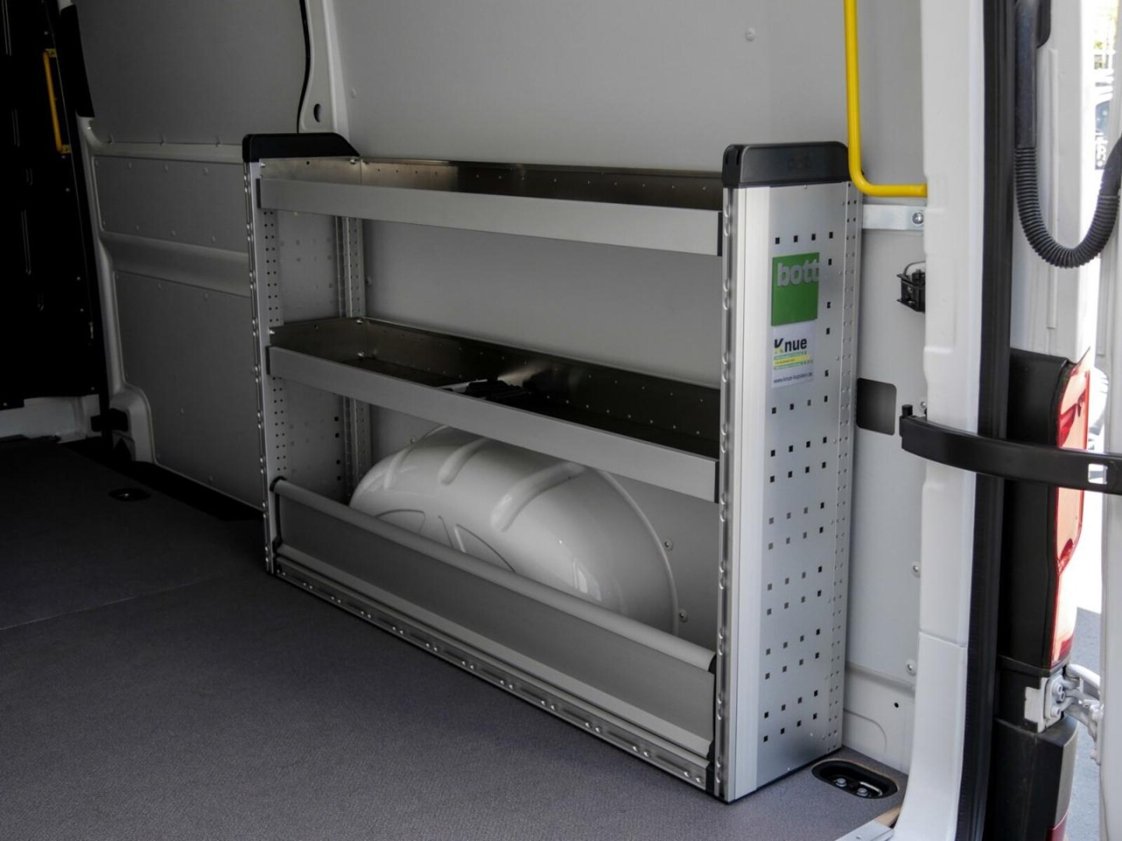 Volkswagen Crafter Kasten mittlerer Radstand – Bild 12