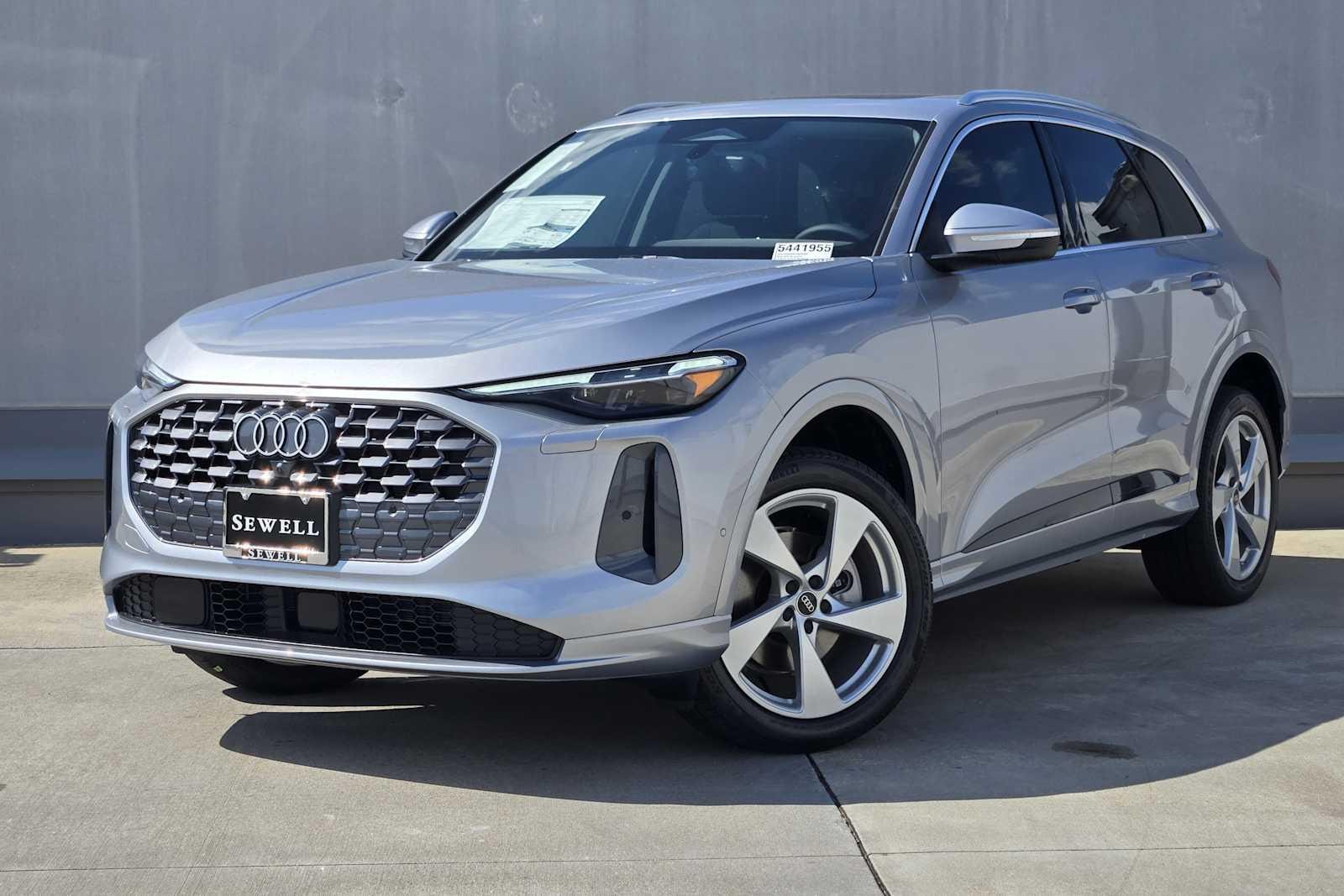 2026 Audi Q5 Premium Plus quattro's photo