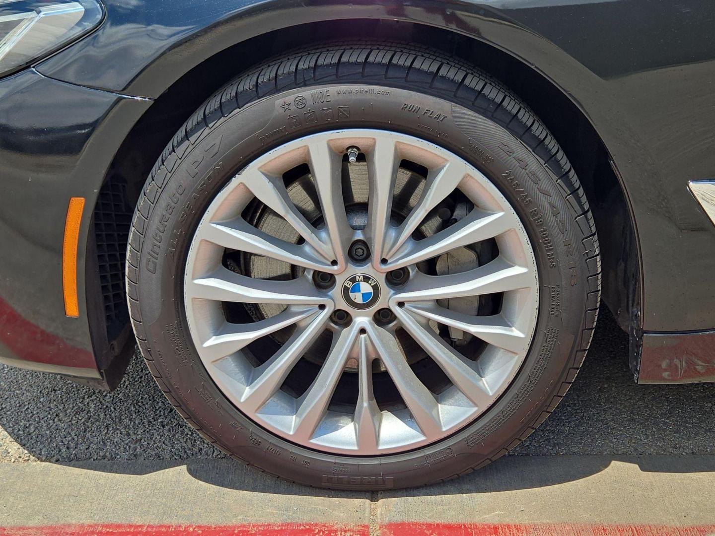2023 BMW 5 Series 530i - Photo 11