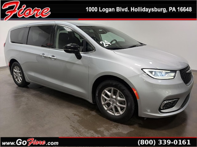 Photo of 2024 Chrysler Pacifica