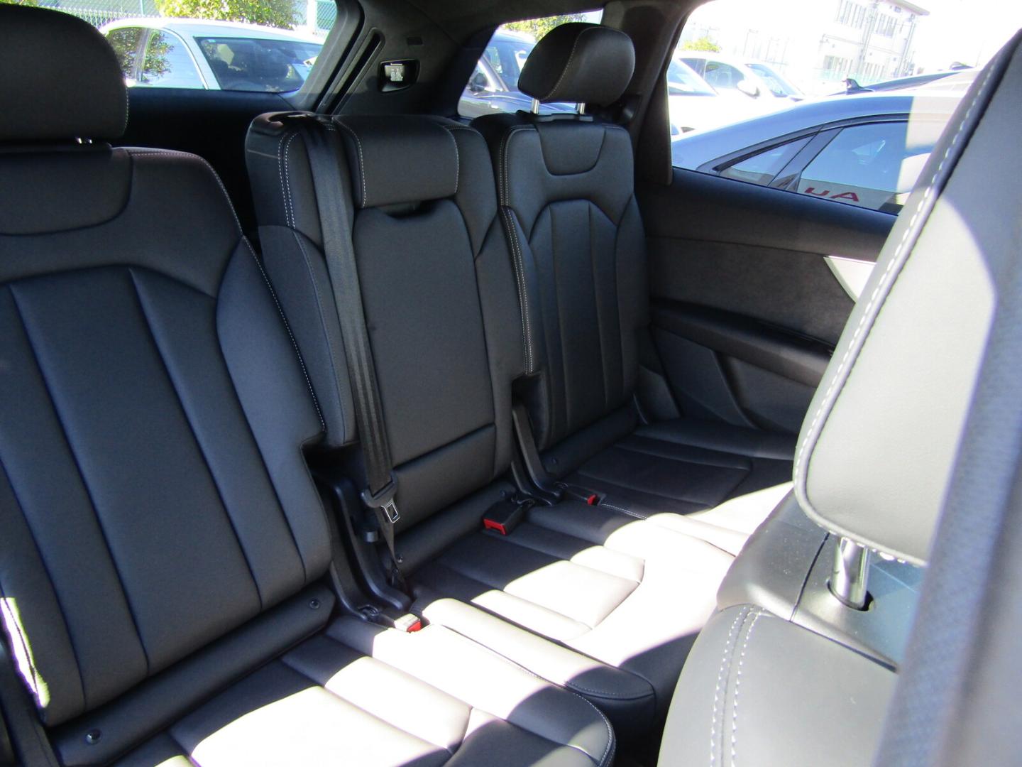 Image about Audi Q7 50 TDI quattro S line kW(PS) tiptronic