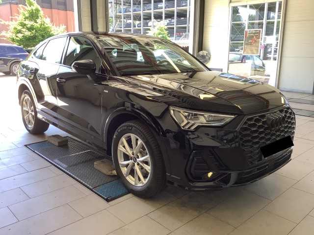 Image about Audi Q3 Sportback TFSI e 45 TFSI e S tronic
