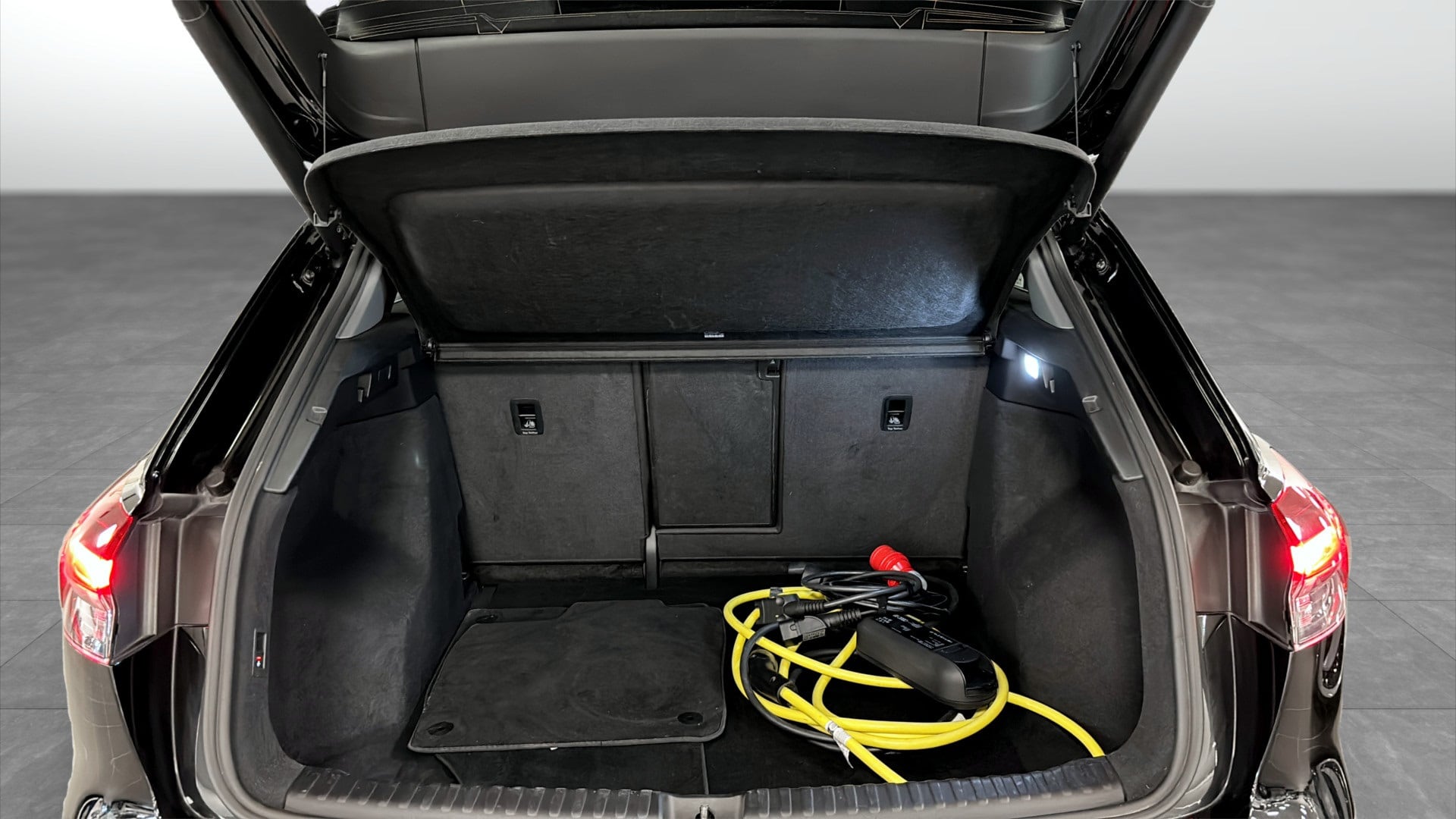 Image about Audi Q4 e-tron Q4 50 e-tron quattro 220,00 kW