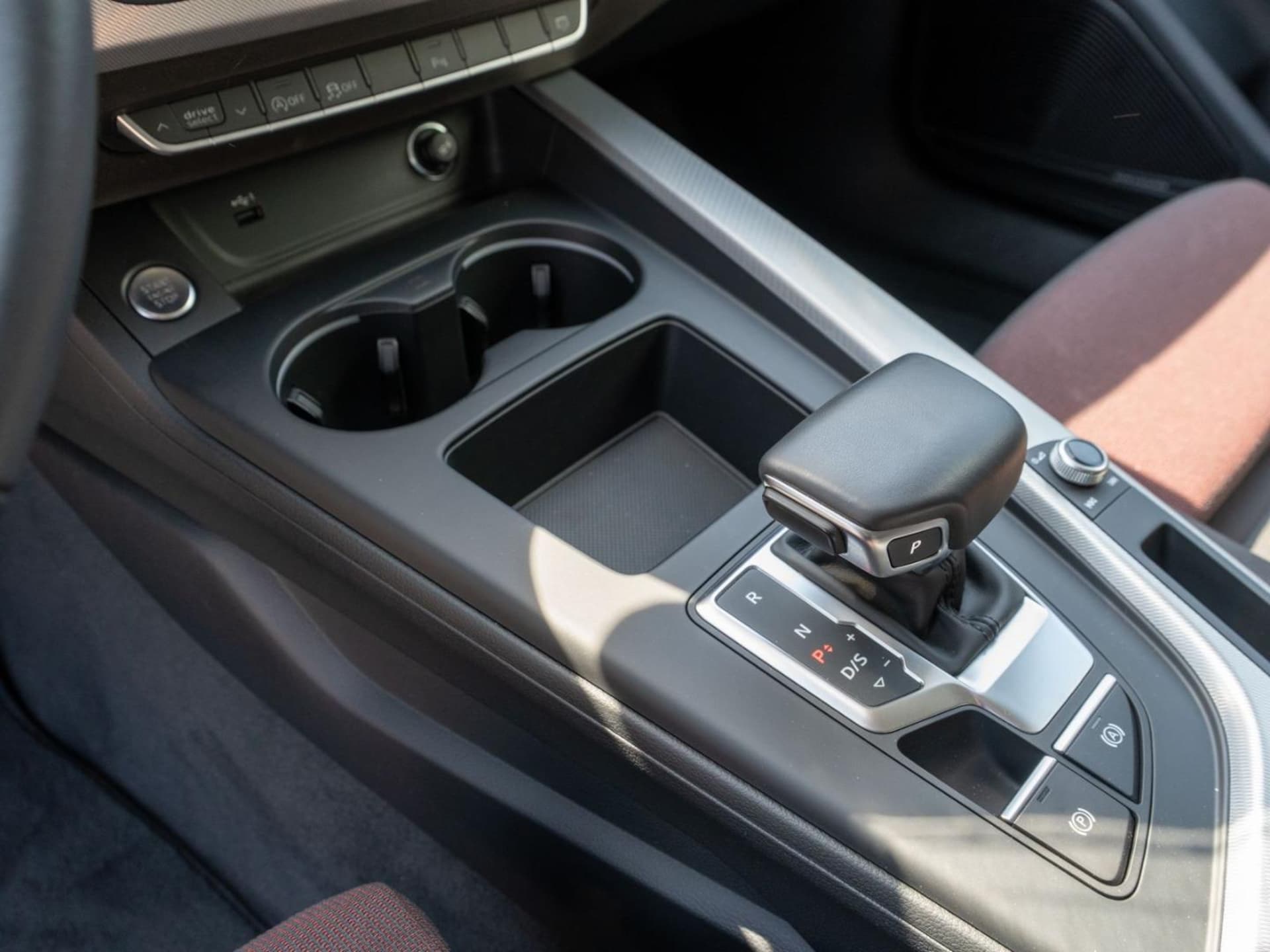 Audi A4 Avant S line