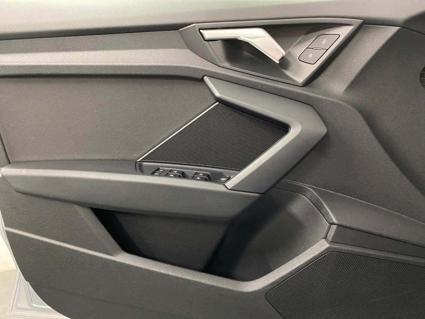 Bild über Audi A3 Sportback 30 TFSI S tronic - für weitere Informationen kontaktieren Sie den Audi Partner