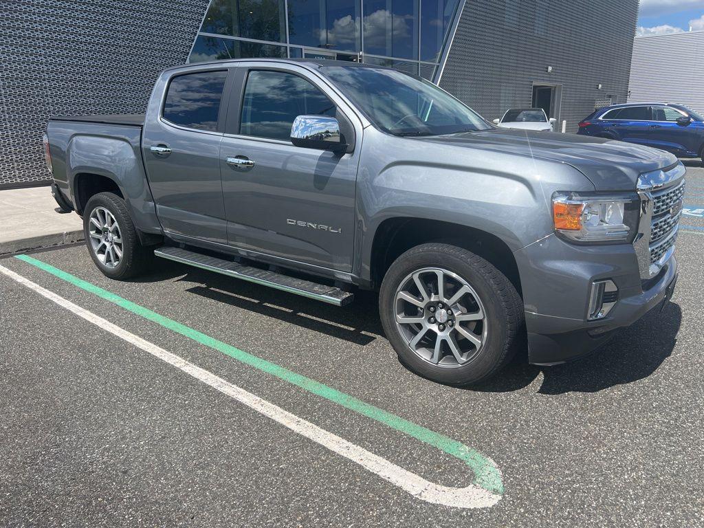 2022 GMC Canyon 4WD Denali Crew Cab Short Box's photo