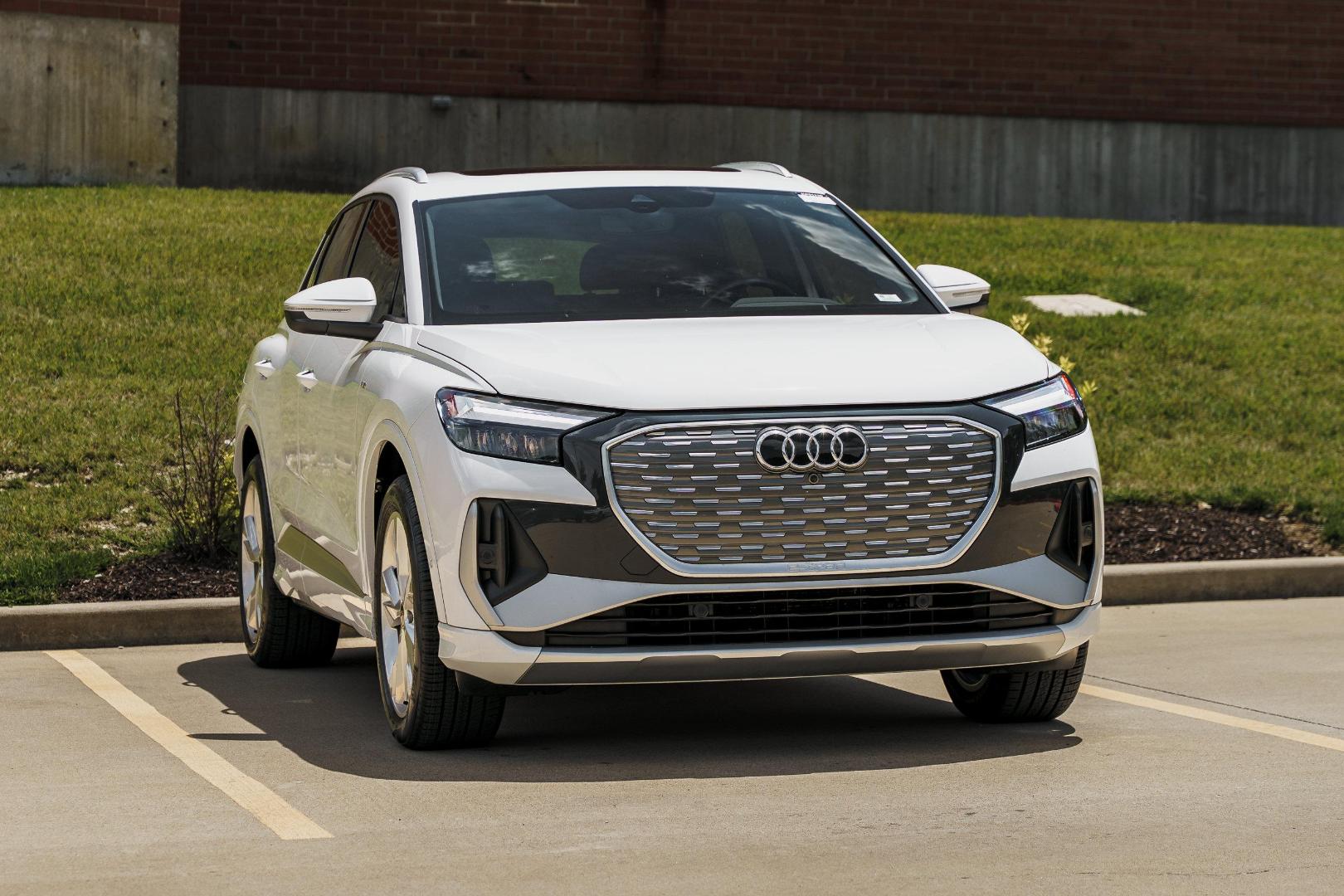 Used 2023 Audi Q4 e-tron Premium Plus with VIN WA1L2BFZ5PP054706 for sale in Kirkwood, MO