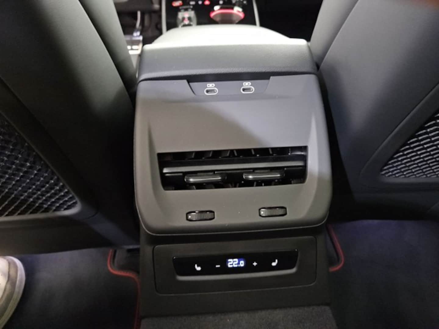 Bild über Audi RS 5 Avant TFSI quattro 470 kW tiptronic - für weitere Informationen kontaktieren Sie den Audi Partner