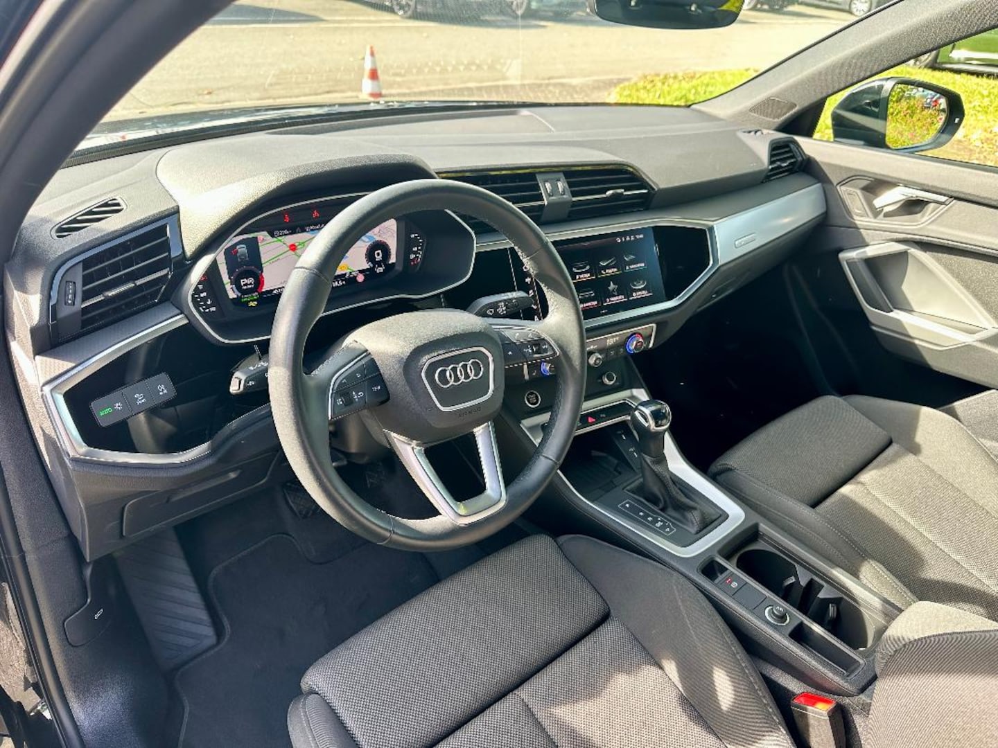 Bild über Audi Q3 Sportback S line 35 TFSI S tronic - für weitere Informationen kontaktieren Sie den Audi Partner