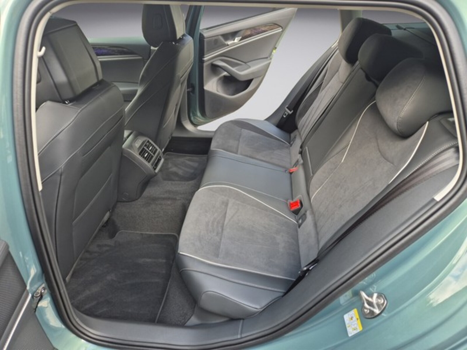 Volkswagen Passat – Bild 8
