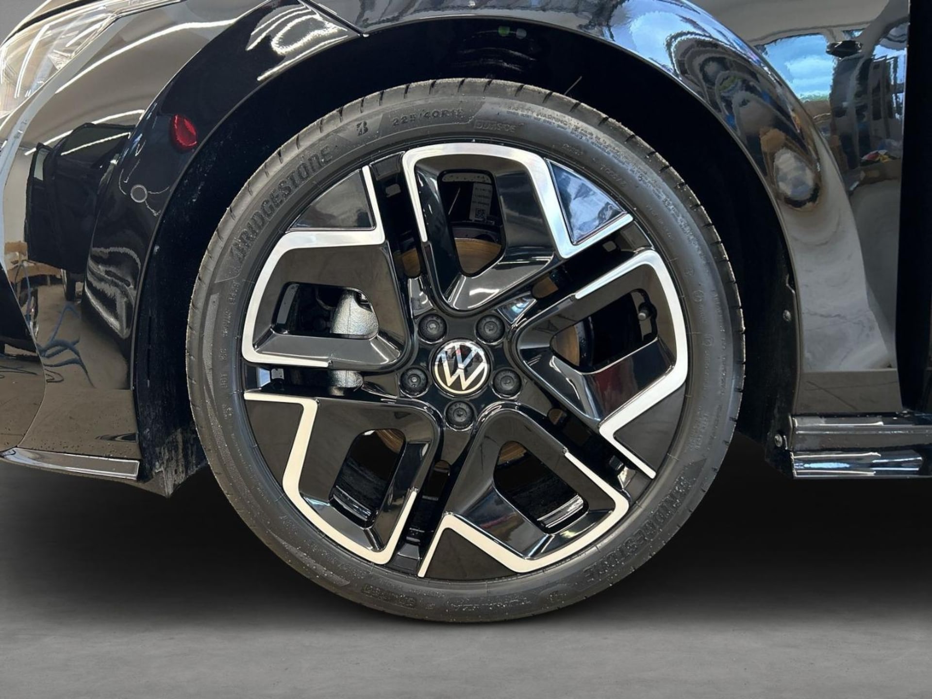 Volkswagen Golf R-Line