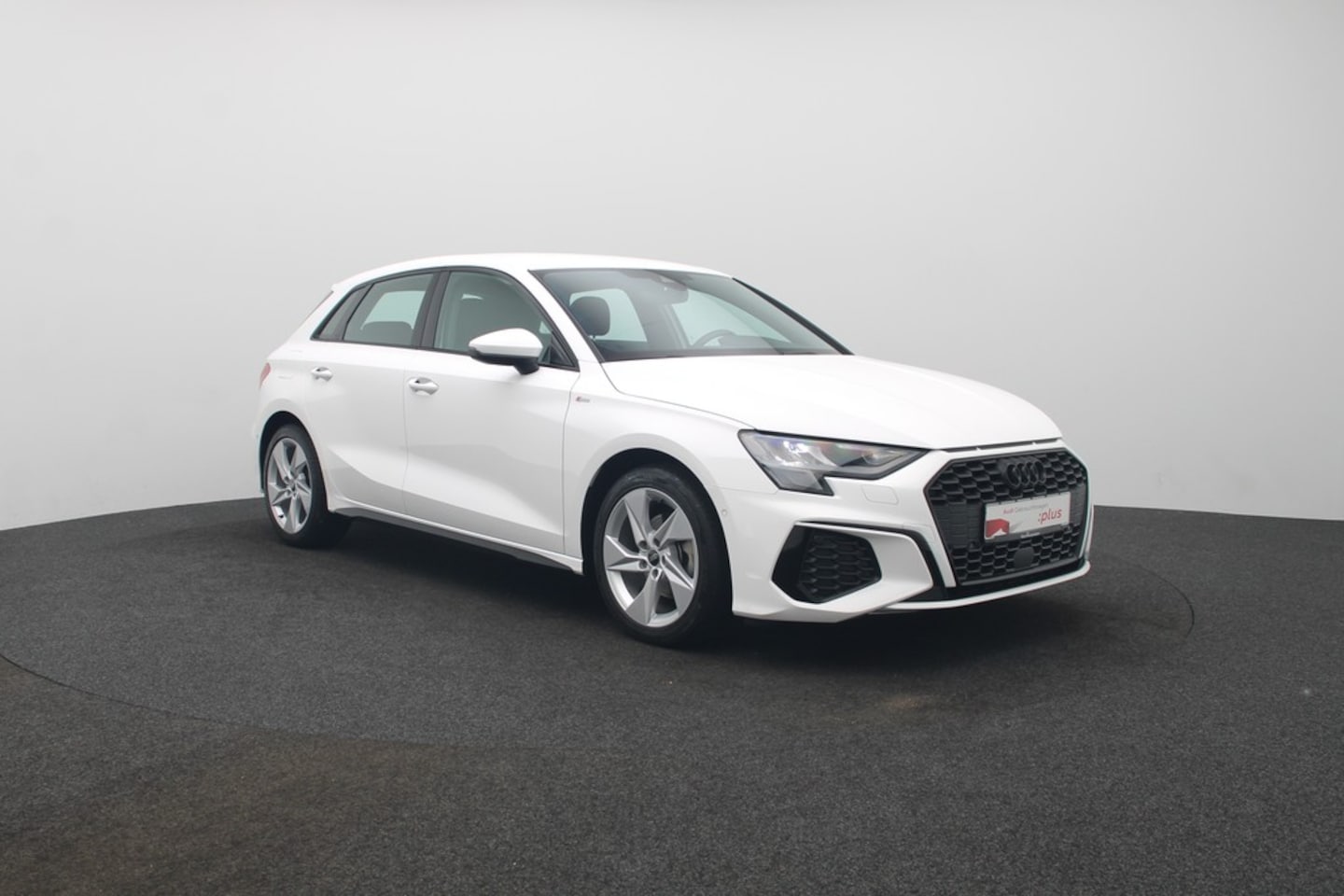 Bild über Audi A3 Sportback S line 30 TFSI S tronic - für weitere Informationen kontaktieren Sie den Audi Partner
