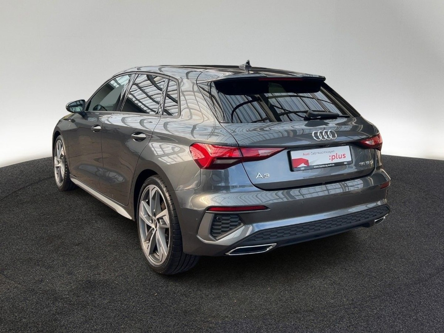 Bild über Audi A3 Sportback S line 35 TFSI S tronic - für weitere Informationen kontaktieren Sie den Audi Partner
