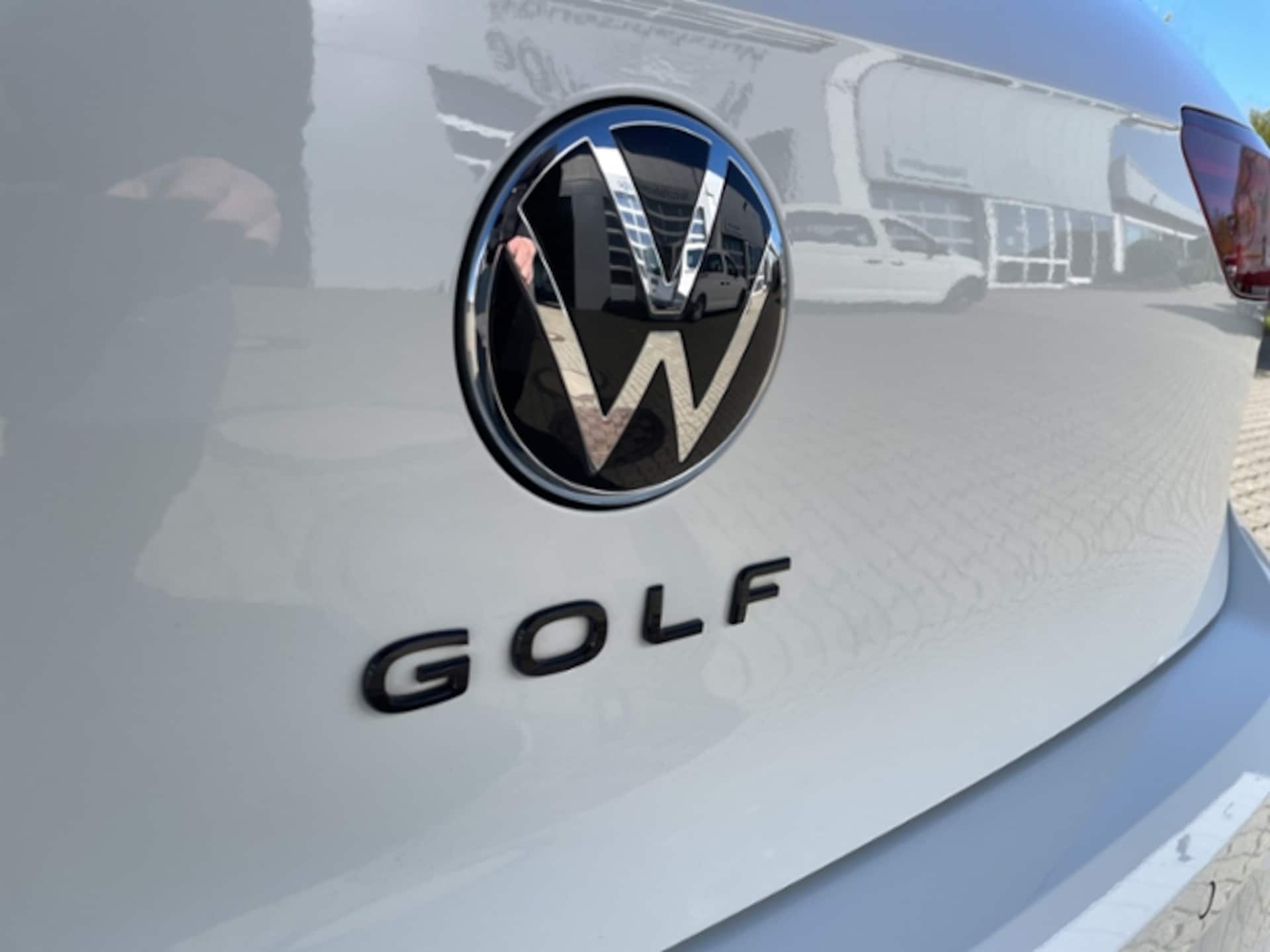 Volkswagen Golf R-Line