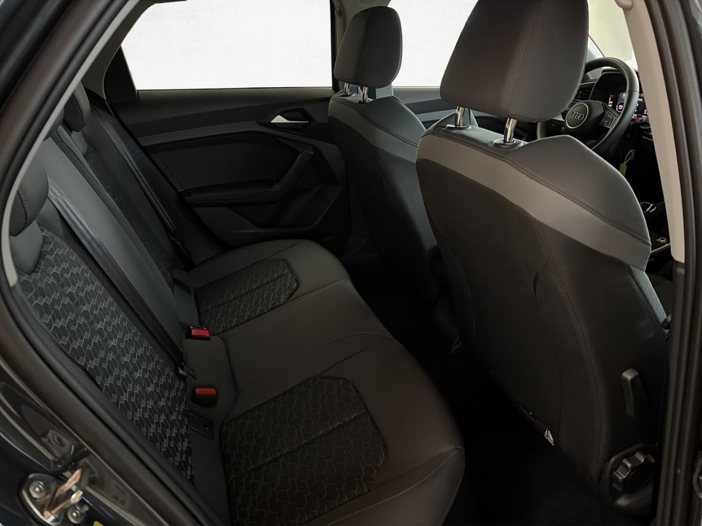 Bild über Audi A1 Sportback advanced 25 TFSI S tronic - für weitere Informationen kontaktieren Sie den Audi Partner