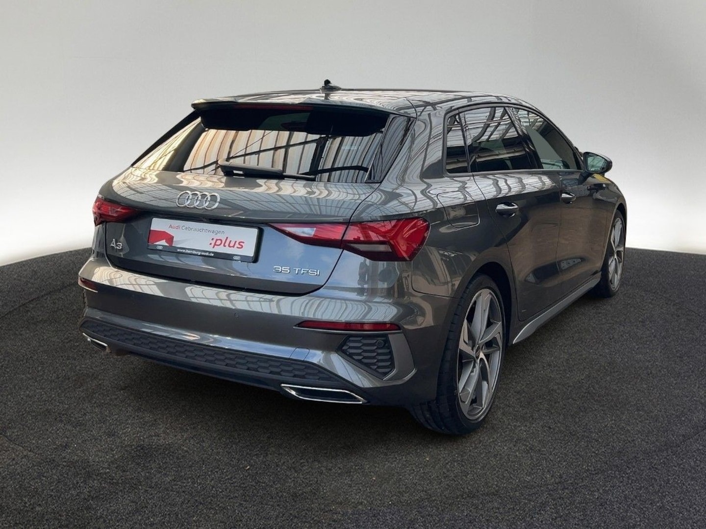 Bild über Audi A3 Sportback S line 35 TFSI S tronic - für weitere Informationen kontaktieren Sie den Audi Partner