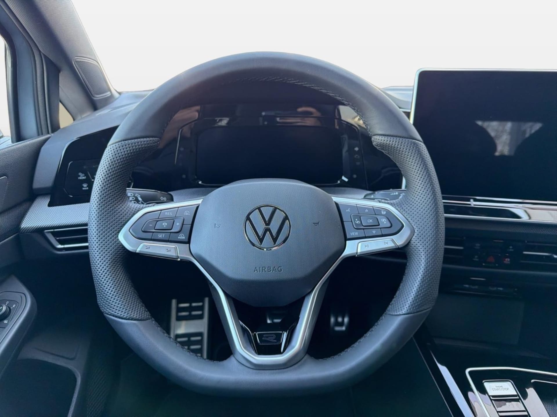 Volkswagen Golf R-Line