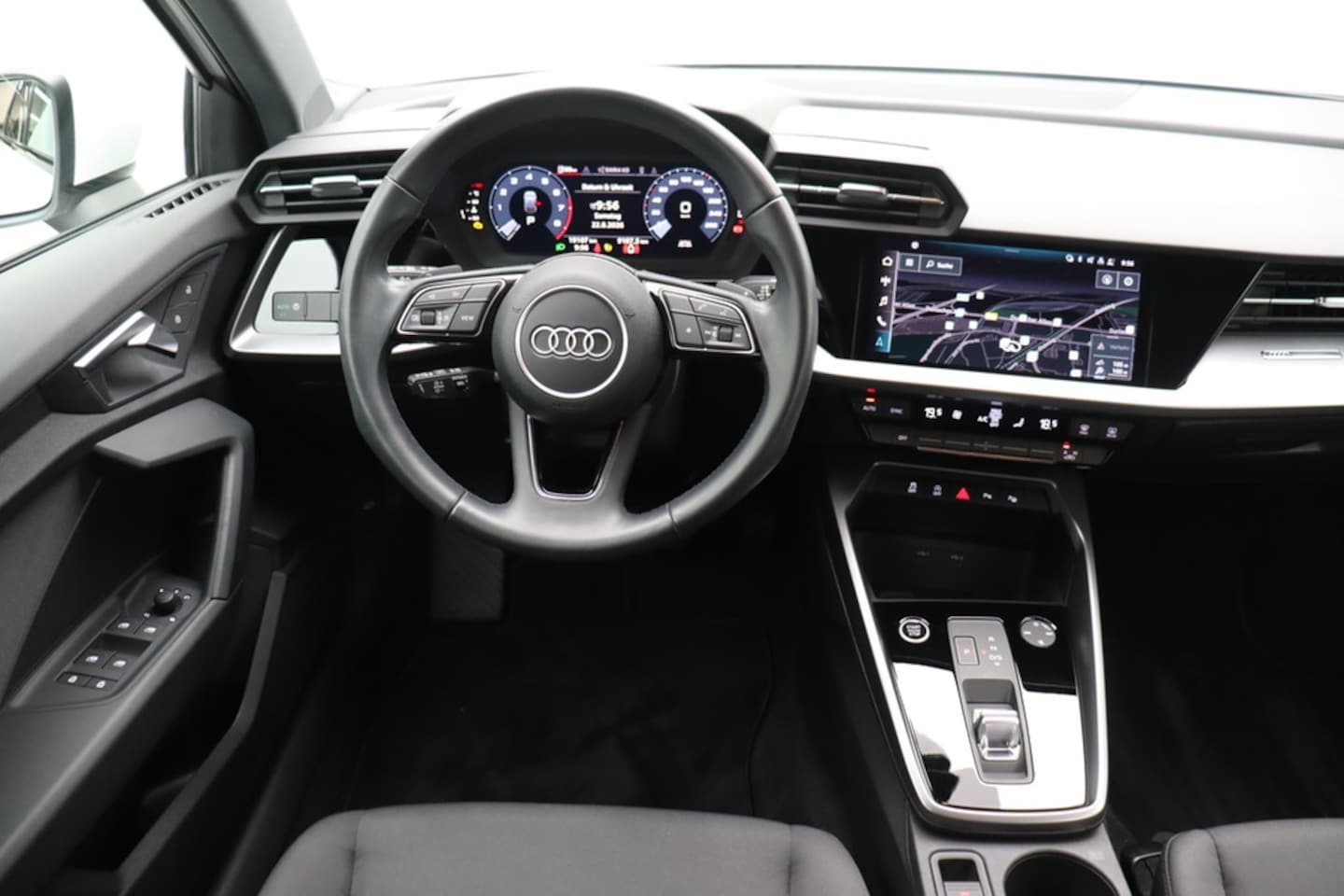 Bild über Audi A3 Sportback S line 30 TFSI S tronic - für weitere Informationen kontaktieren Sie den Audi Partner