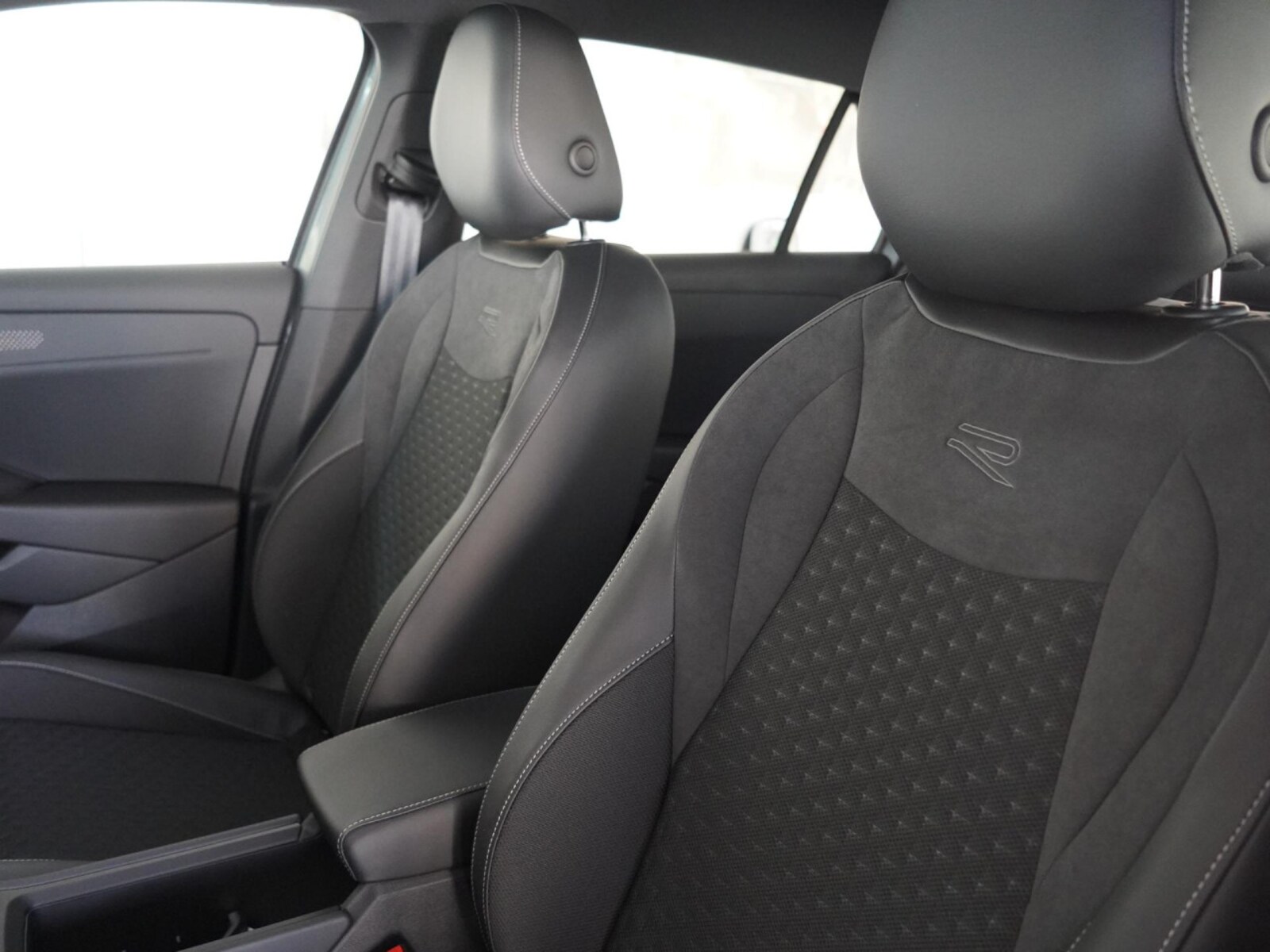 Volkswagen T-Roc – Bild 7