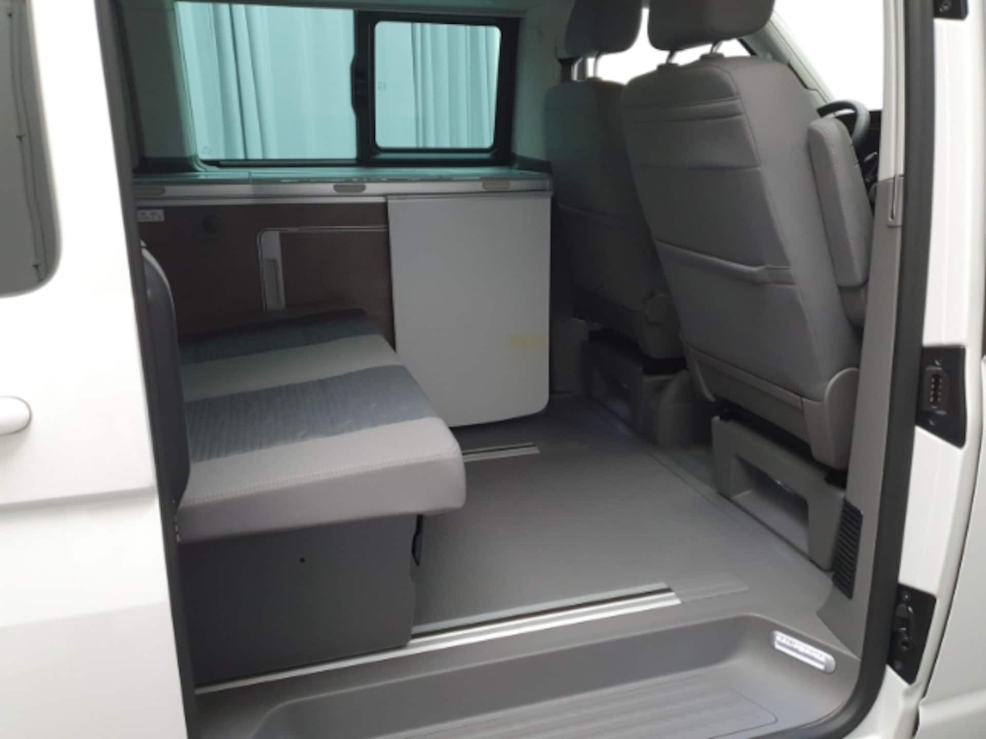 Volkswagen T6.1 California Ocean