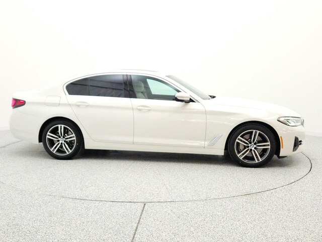 2023 BMW 530