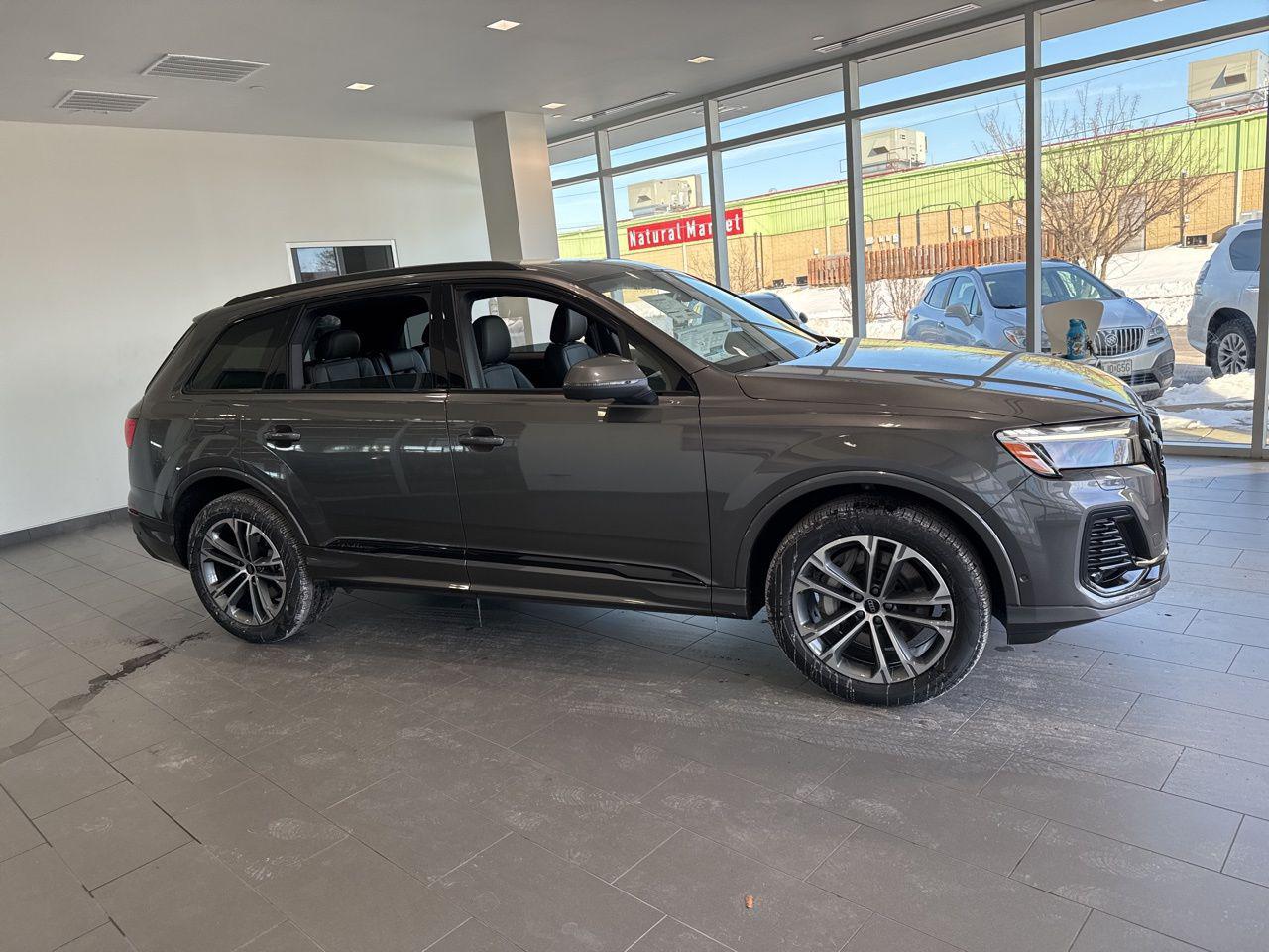2026 Audi Q7 45 Premium quattro Tiptronic's photo