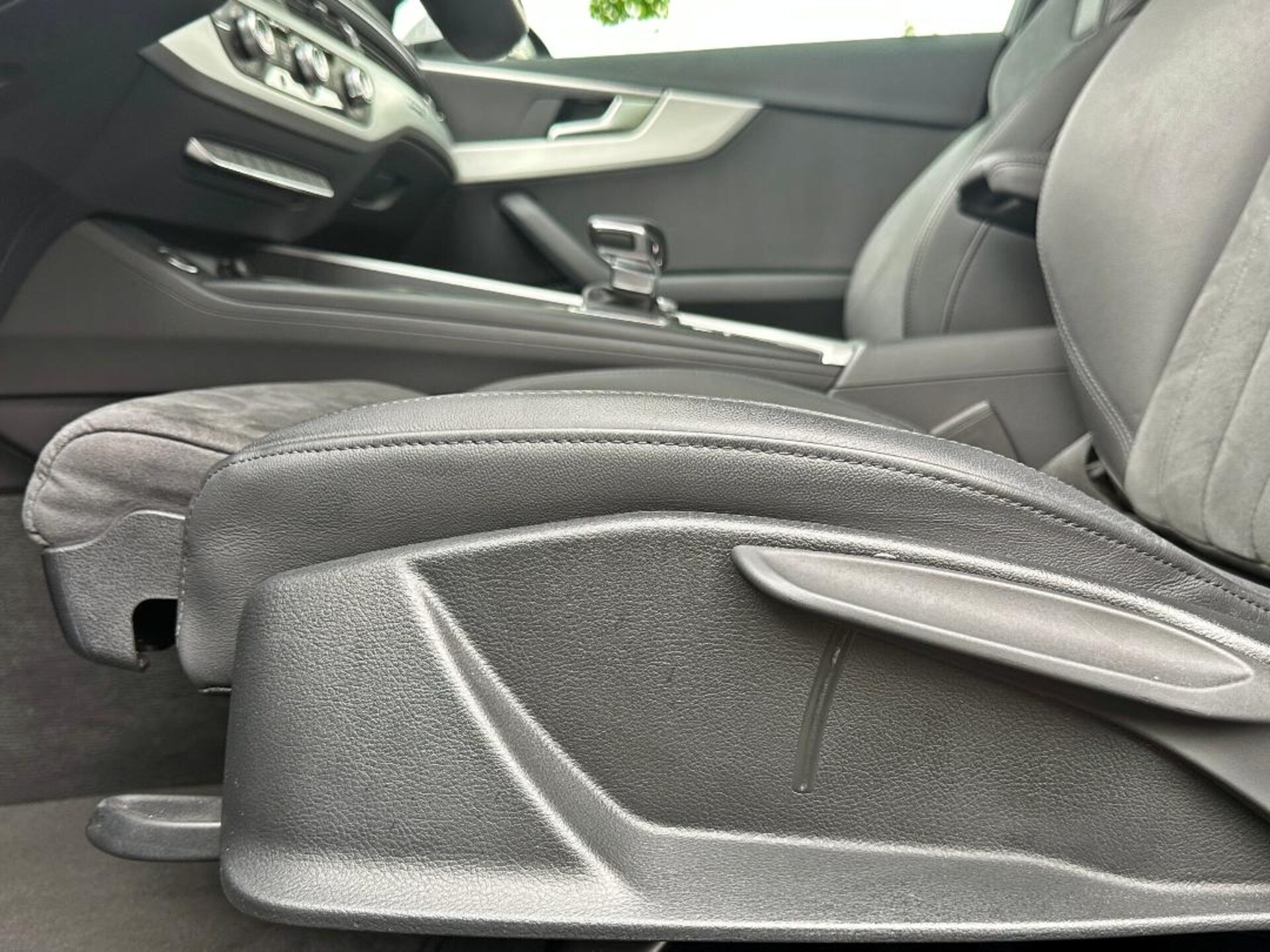 Audi A4 Avant S line