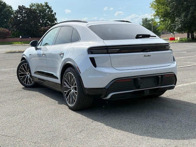2025 Porsche Macan Electric