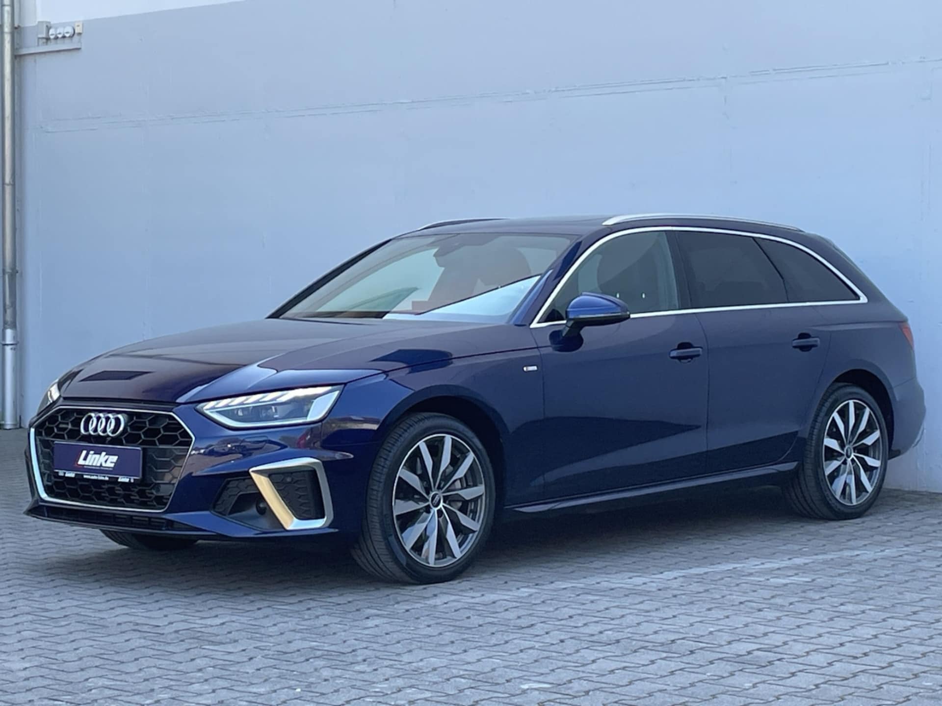 Audi A4 Avant S line