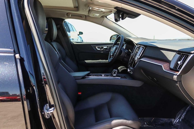 2023 Volvo V60 Cross Country Plus - Photo 21