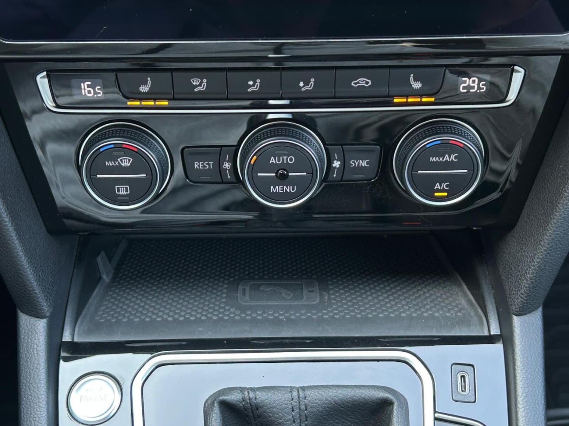 Volkswagen Arteon Model bazowy