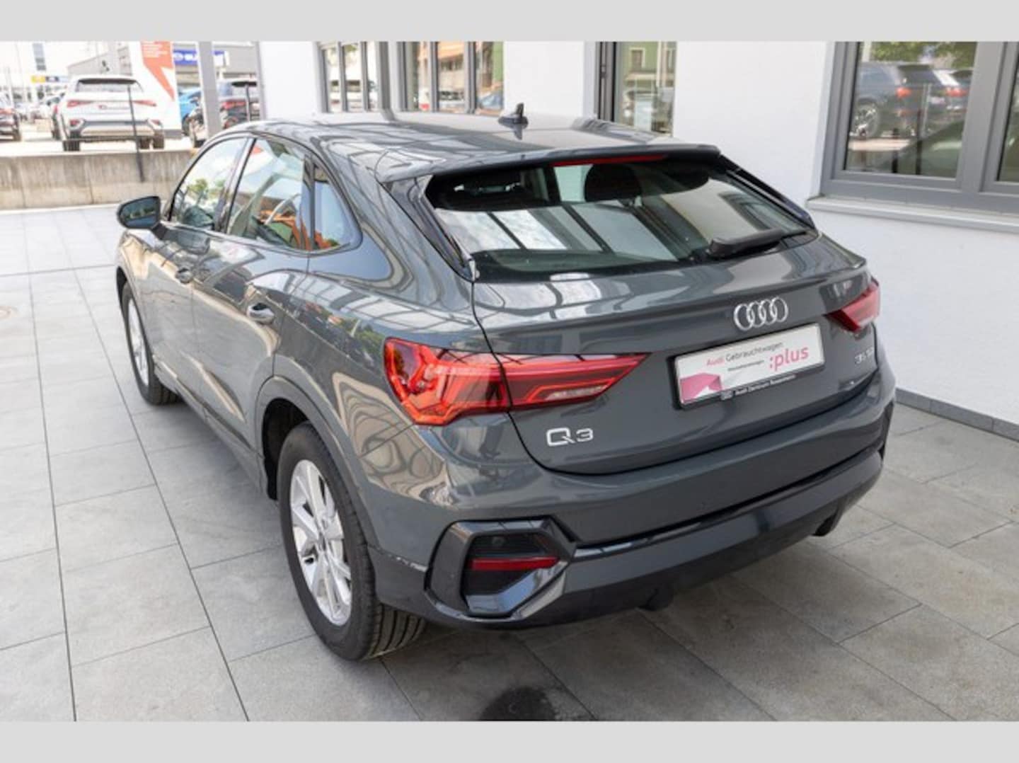 Bild über Audi Q3 Sportback TDI 110 kW S tronic - für weitere Informationen kontaktieren Sie den Audi Partner