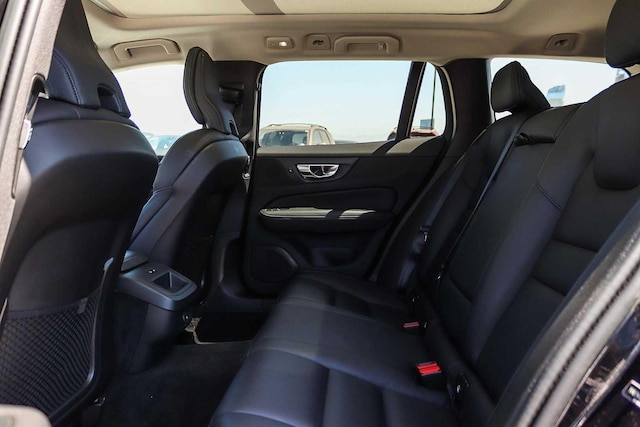 2023 Volvo V60 Cross Country Plus - Photo 23