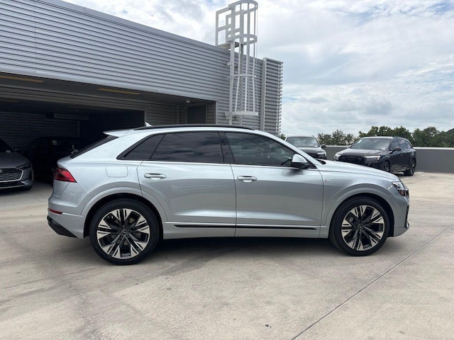 2026 Audi Q8