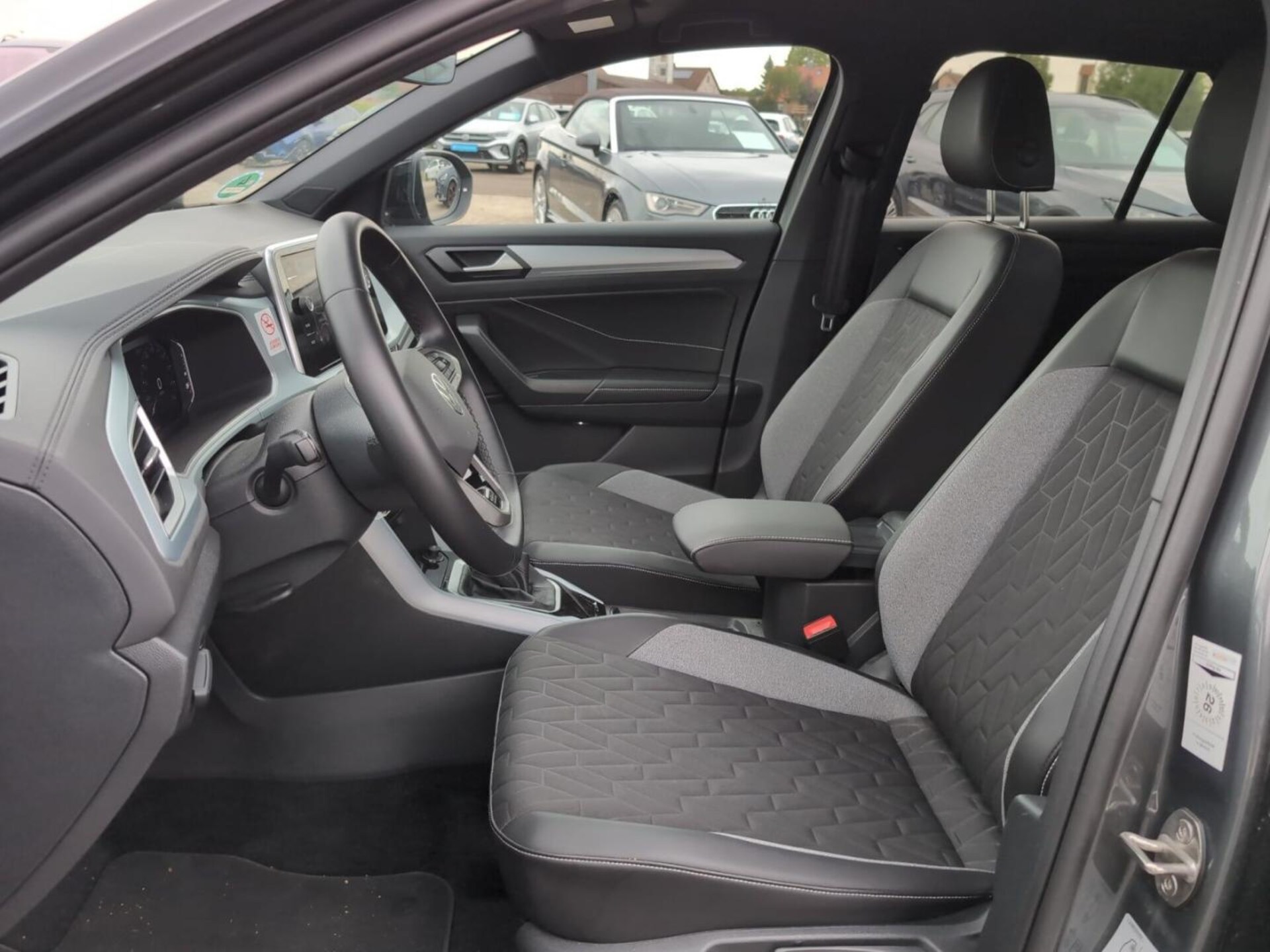 Volkswagen T-Roc Life