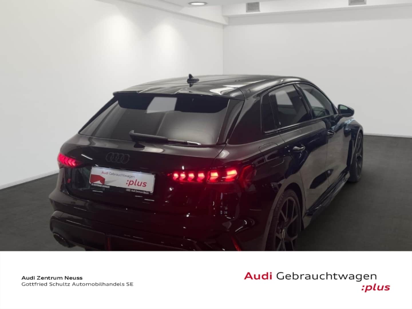 Bild über Audi RS 3 Sportback TFSI quattro 294 kW S tronic - für weitere Informationen kontaktieren Sie den Audi Partner
