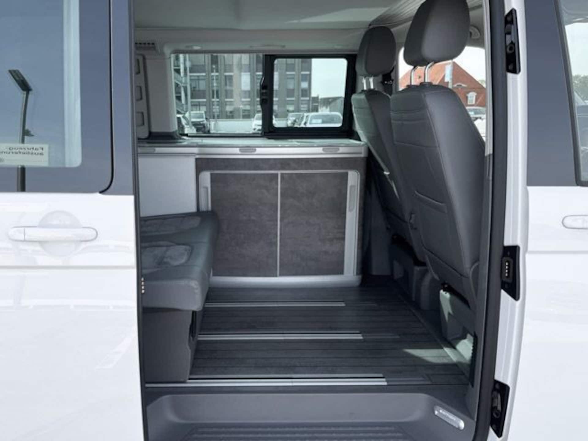 Volkswagen T6.1 California Ocean