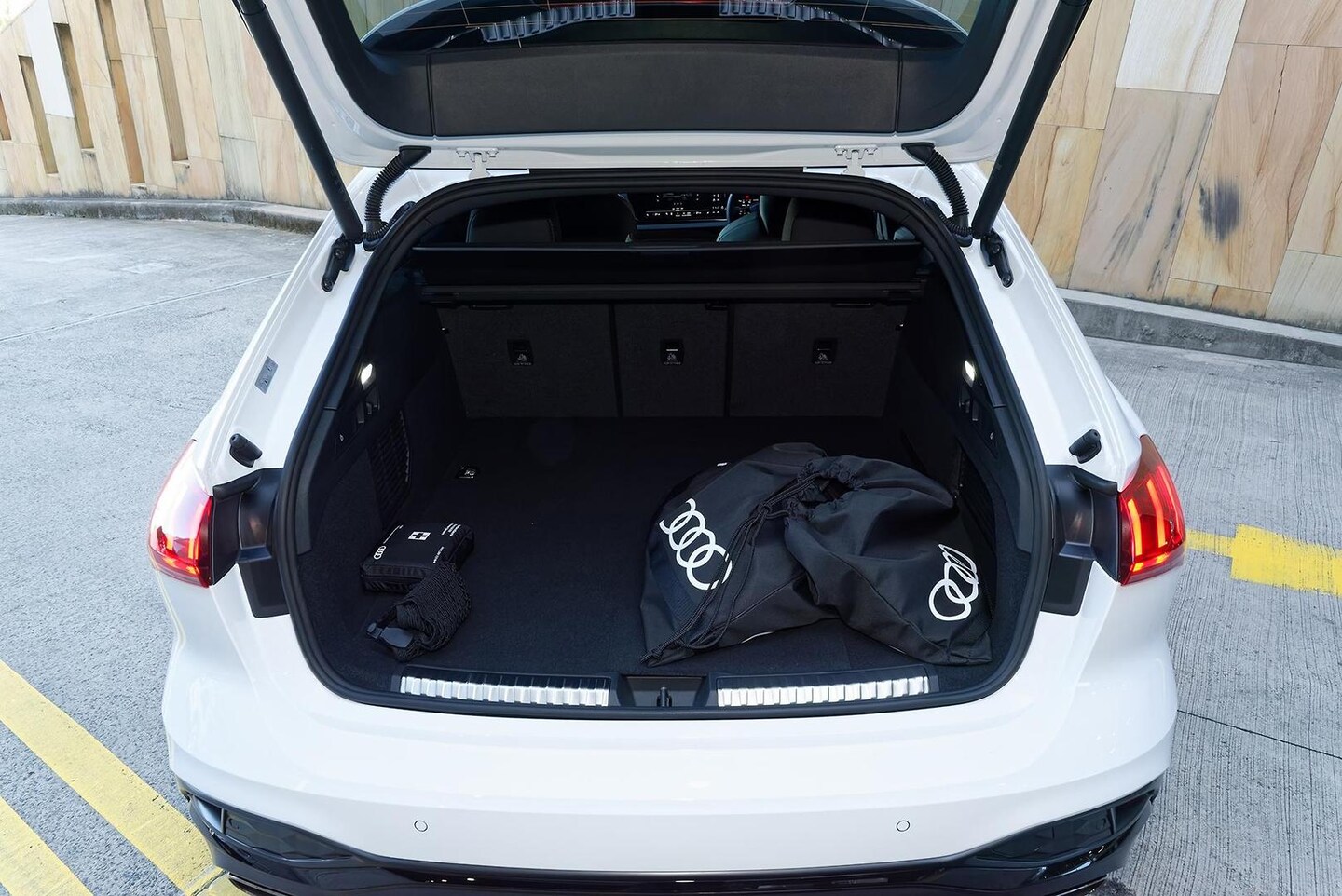 Image about Audi A5 Avant TFSI e e-hybrid quattro 270 kW S tronic