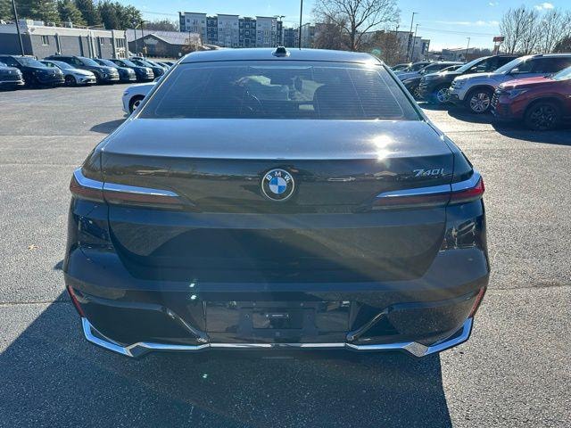 2024 BMW 740i